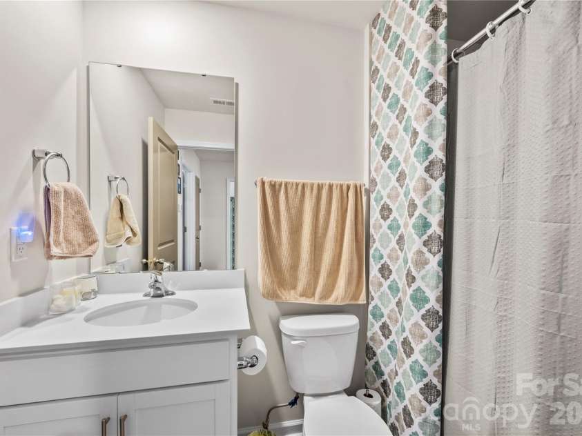 2 Chambers Garden Drive, Arden, NC 28704.  MLS# CAR4381630, YatesRealty ID 22196. 