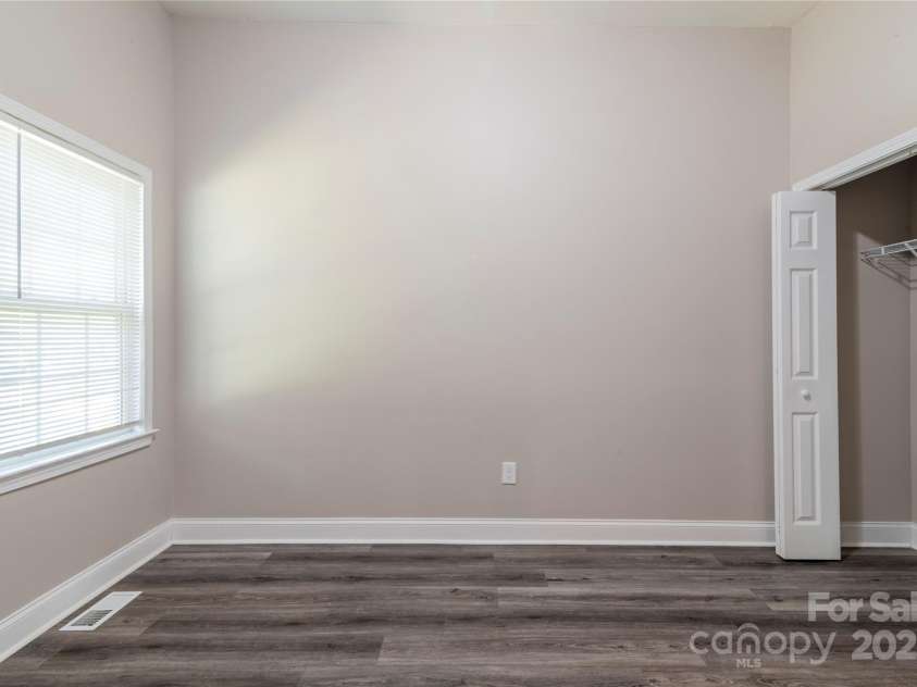 1818 Stowe Avenue, Gastonia, NC 28054.  MLS# CAR4274960, YatesRealty ID 22197. 