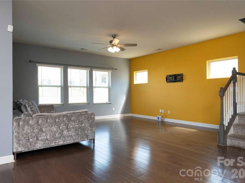 4107 Honey Locust Drive, Charlotte, NC 28215.  MLS# CAR4375845, YatesRealty ID 22197. 