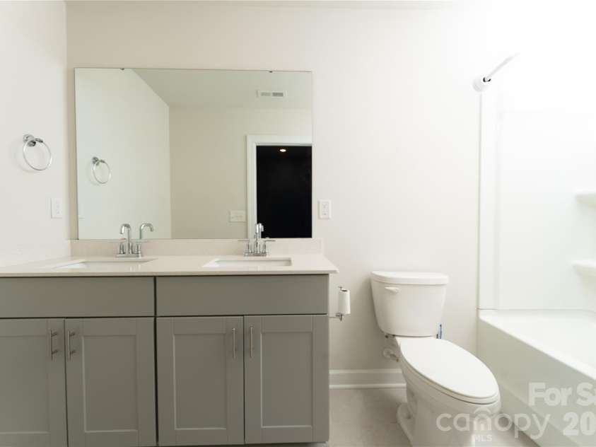 4107 Honey Locust Drive, Charlotte, NC 28215.  MLS# CAR4375845, YatesRealty ID 22197. 