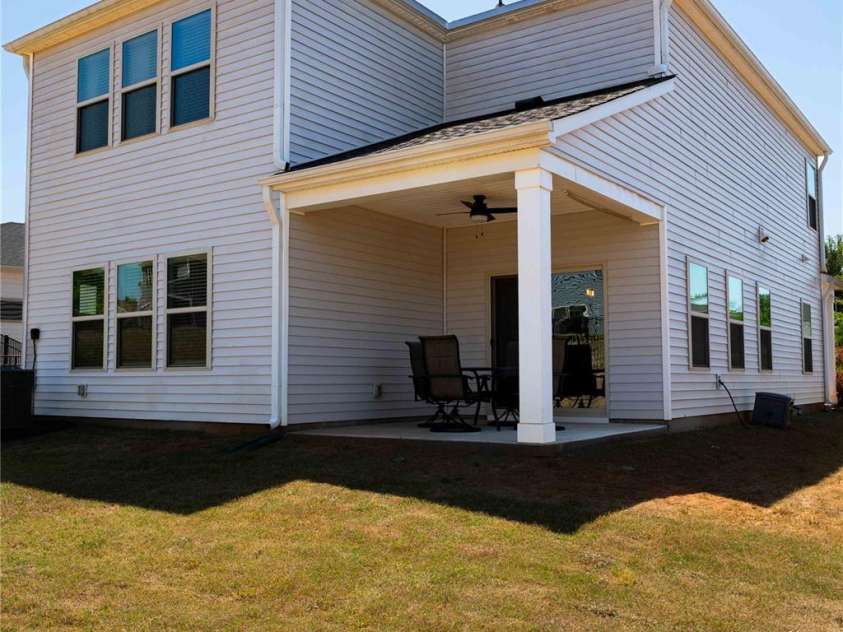 4107 Honey Locust Drive, Charlotte, NC 28215.  MLS# CAR4375845, YatesRealty ID 22197. 