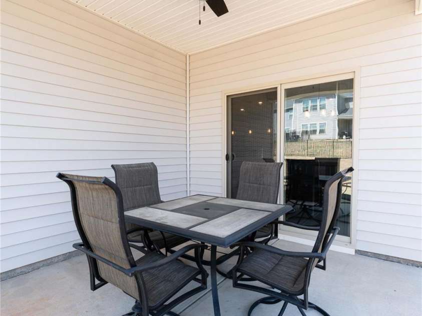 4107 Honey Locust Drive, Charlotte, NC 28215.  MLS# CAR4375845, YatesRealty ID 22197. 