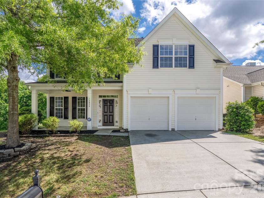 13834 Riding Hill Avenue, Charlotte, NC 28213.  MLS# CAR4378096, YatesRealty ID 22198. 