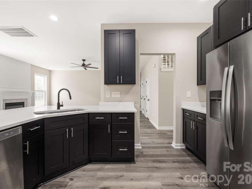 13834 Riding Hill Avenue, Charlotte, NC 28213.  MLS# CAR4378096, YatesRealty ID 22198. 