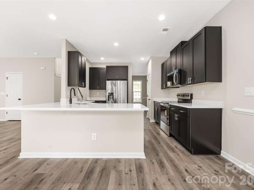 13834 Riding Hill Avenue, Charlotte, NC 28213.  MLS# CAR4378096, YatesRealty ID 22198. 