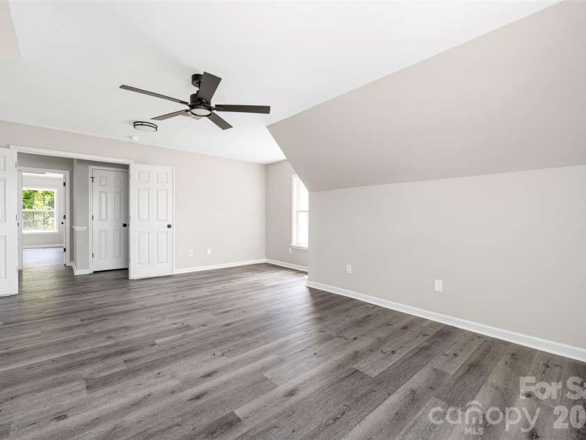 13834 Riding Hill Avenue, Charlotte, NC 28213.  MLS# CAR4378096, YatesRealty ID 22198. 