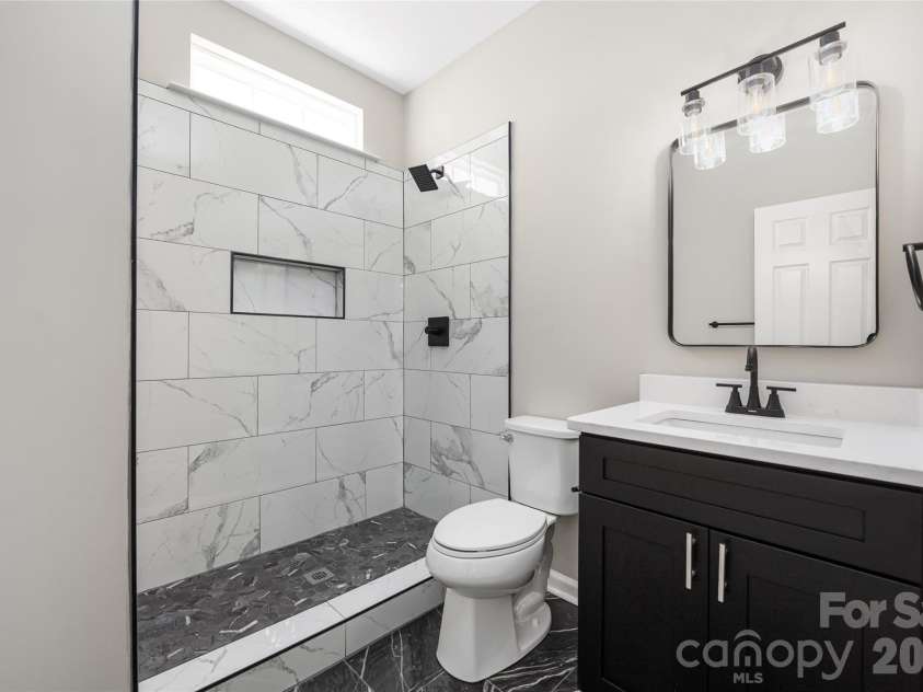 13834 Riding Hill Avenue, Charlotte, NC 28213.  MLS# CAR4378096, YatesRealty ID 22198. 