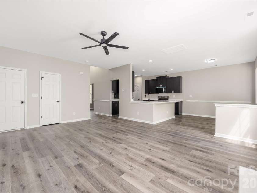 13834 Riding Hill Avenue, Charlotte, NC 28213.  MLS# CAR4378096, YatesRealty ID 22198. 