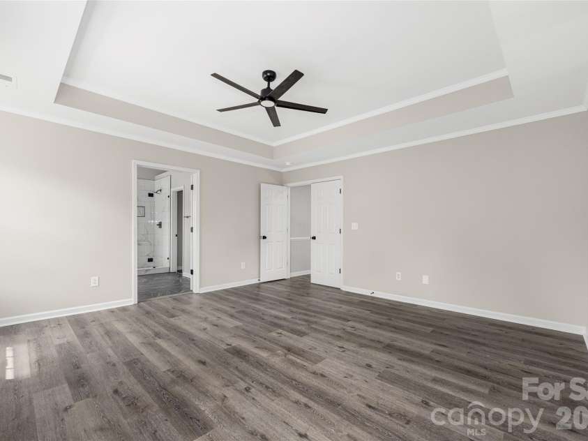 13834 Riding Hill Avenue, Charlotte, NC 28213.  MLS# CAR4378096, YatesRealty ID 22198. 