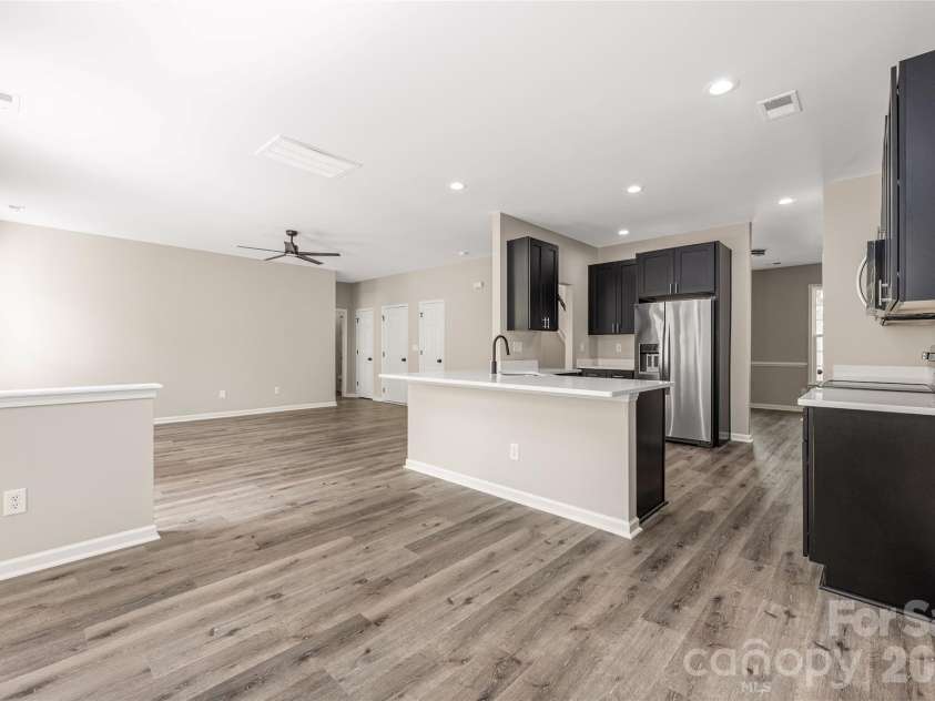 13834 Riding Hill Avenue, Charlotte, NC 28213.  MLS# CAR4378096, YatesRealty ID 22198. 
