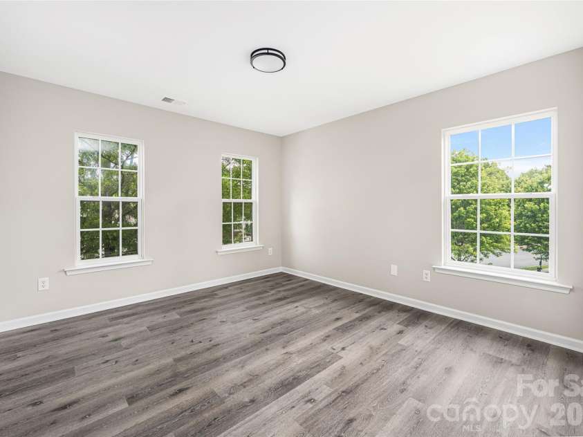 13834 Riding Hill Avenue, Charlotte, NC 28213.  MLS# CAR4378096, YatesRealty ID 22198. 