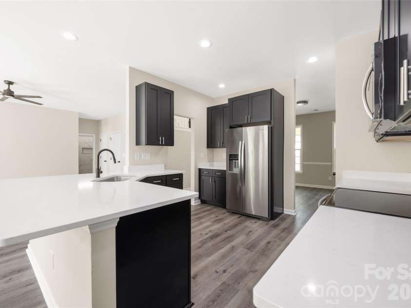 13834 Riding Hill Avenue, Charlotte, NC 28213.  MLS# CAR4378096, YatesRealty ID 22198. 