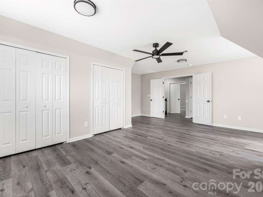 13834 Riding Hill Avenue, Charlotte, NC 28213.  MLS# CAR4378096, YatesRealty ID 22198. 