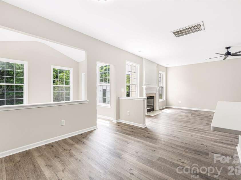 13834 Riding Hill Avenue, Charlotte, NC 28213.  MLS# CAR4378096, YatesRealty ID 22198. 