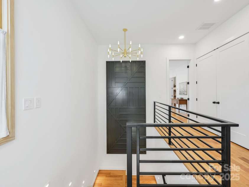 101 Santee Street, Asheville, NC 28801.  MLS# CAR4273297, YatesRealty ID 22199. 