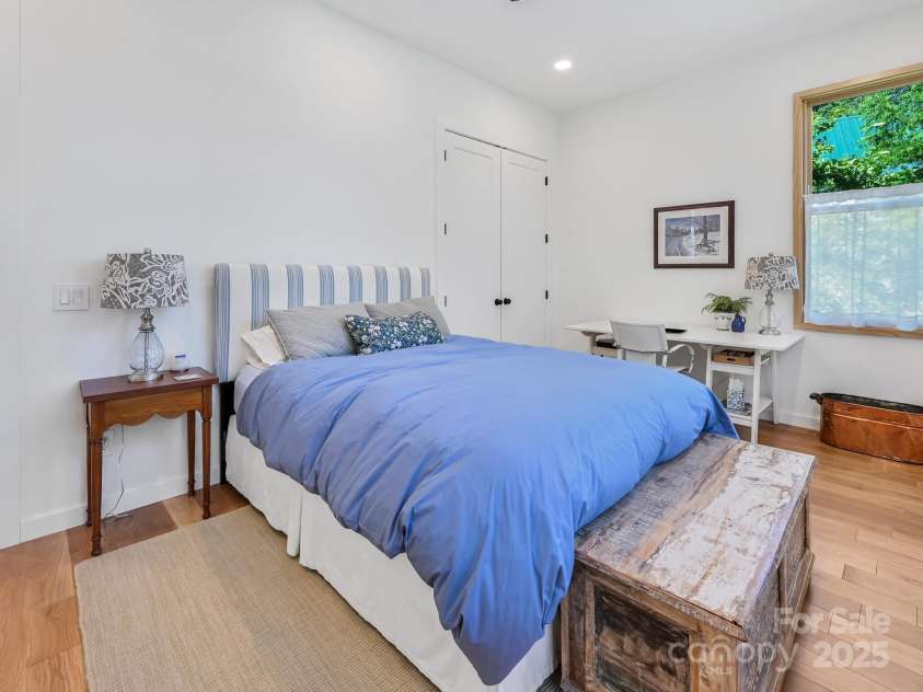 101 Santee Street, Asheville, NC 28801.  MLS# CAR4273297, YatesRealty ID 22199. 