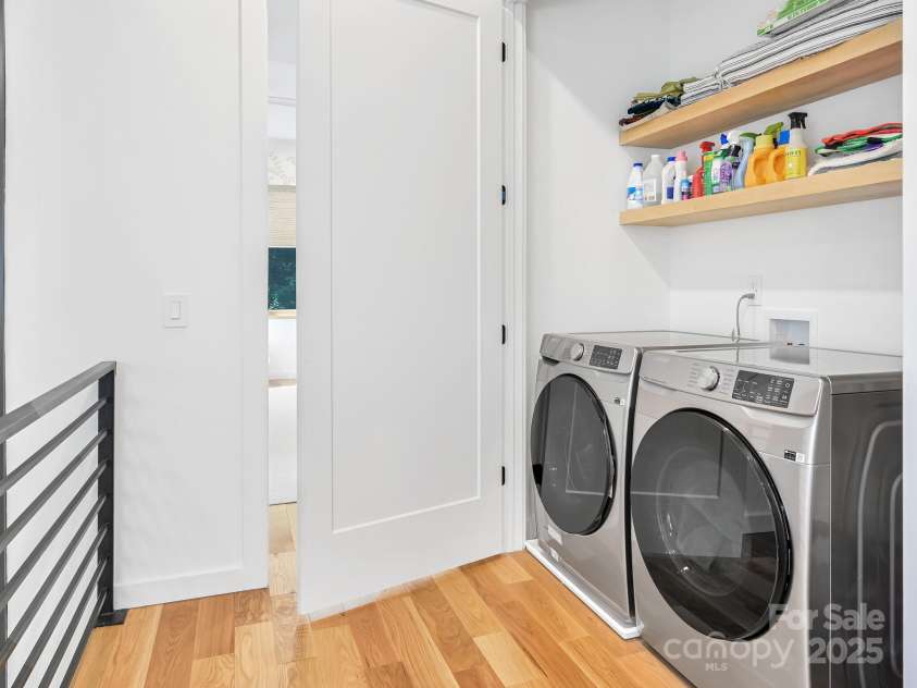 101 Santee Street, Asheville, NC 28801.  MLS# CAR4273297, YatesRealty ID 22199. 