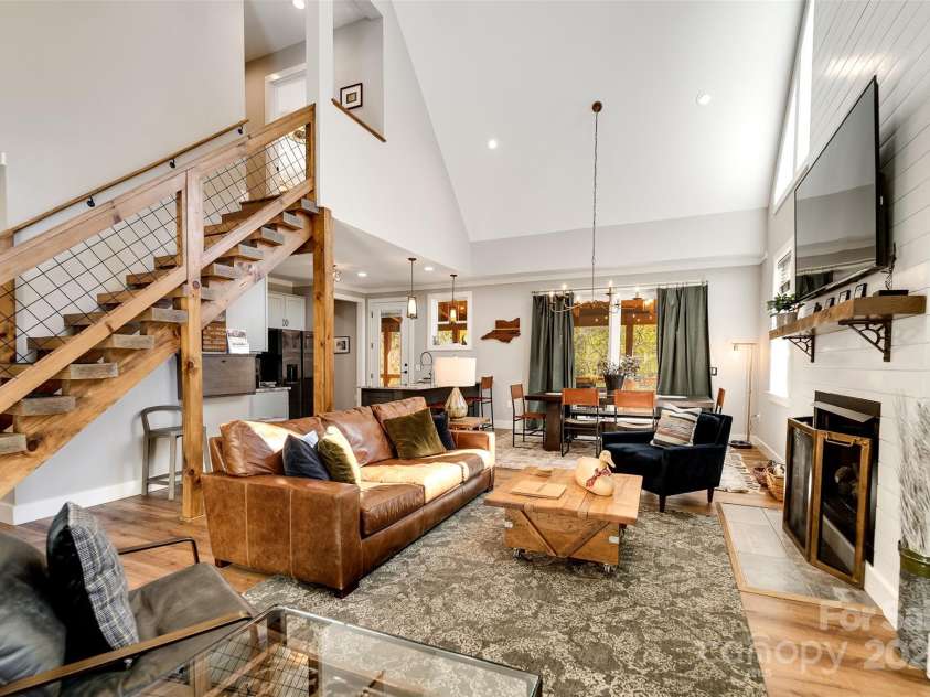 186 Grayling Drive, Cullowhee, NC 28723.  MLS# CAR4314882, YatesRealty ID 2220. 