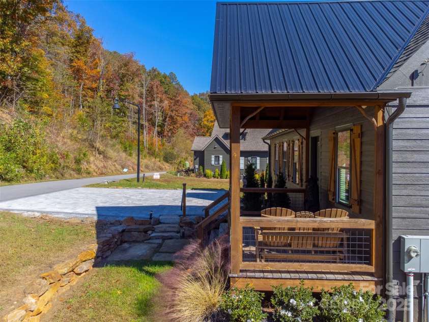 186 Grayling Drive, Cullowhee, NC 28723.  MLS# CAR4314882, YatesRealty ID 2220. 