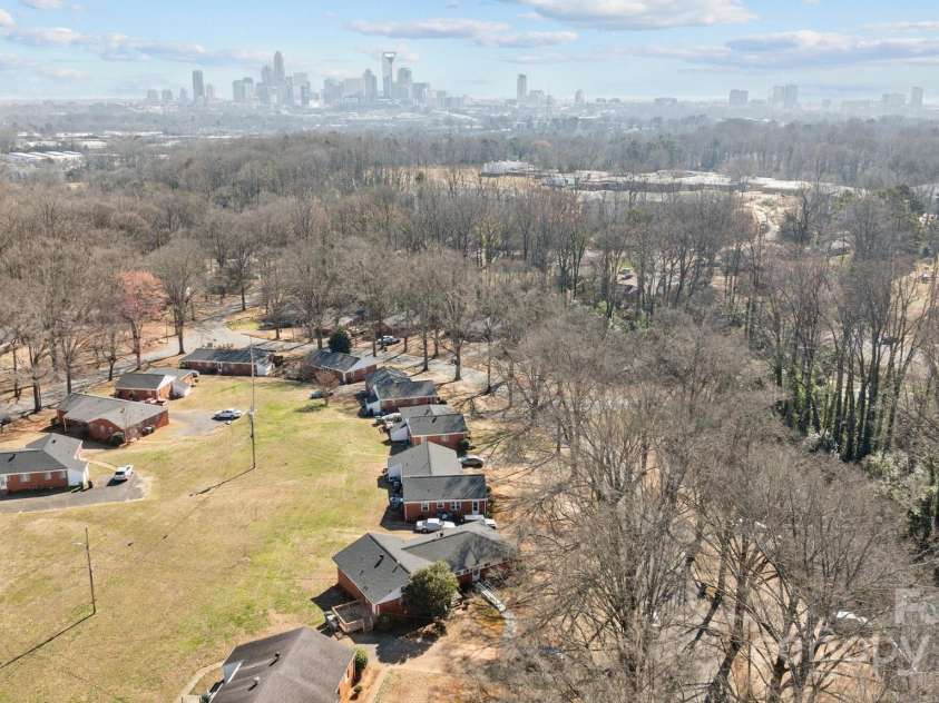3120 Minnesota Road, Charlotte, NC 28208.  MLS# CAR4231697, YatesRealty ID 2220. 