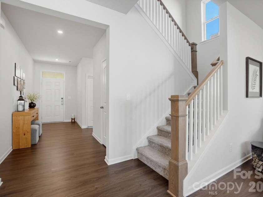 5108 Kinsbridge Drive, Mint Hill, NC 28227.  MLS# CAR4343361, YatesRealty ID 22200. 