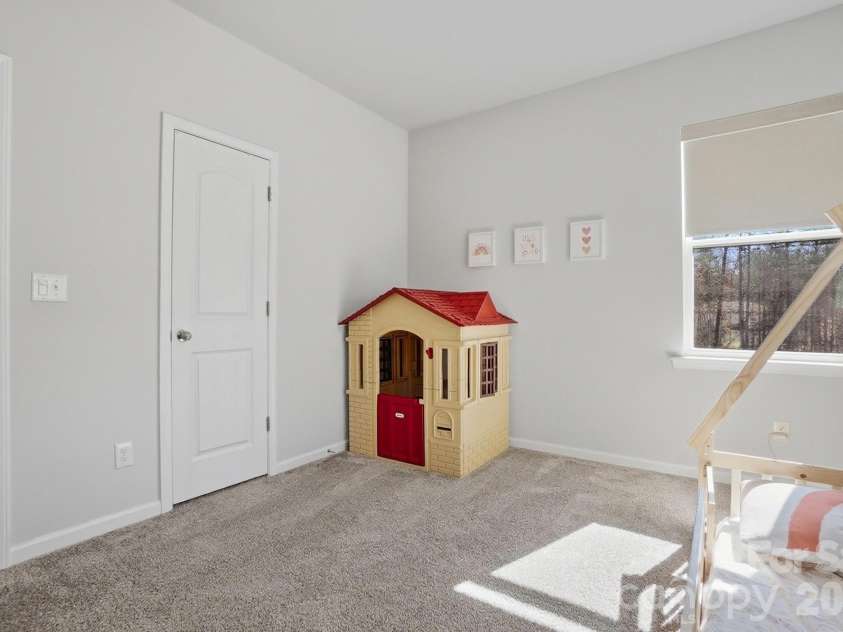 5108 Kinsbridge Drive, Mint Hill, NC 28227.  MLS# CAR4343361, YatesRealty ID 22200. 