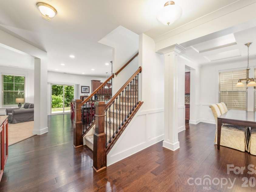 10020 Michael Crossing Drive, Charlotte, NC 28213.  MLS# CAR4375243, YatesRealty ID 22202. 
