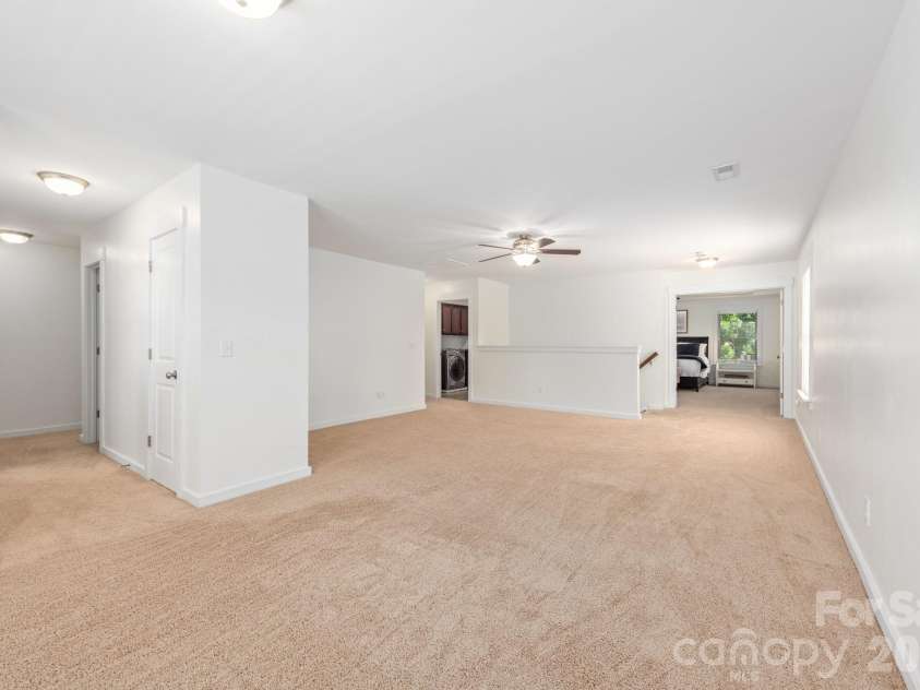 10020 Michael Crossing Drive, Charlotte, NC 28213.  MLS# CAR4375243, YatesRealty ID 22202. 