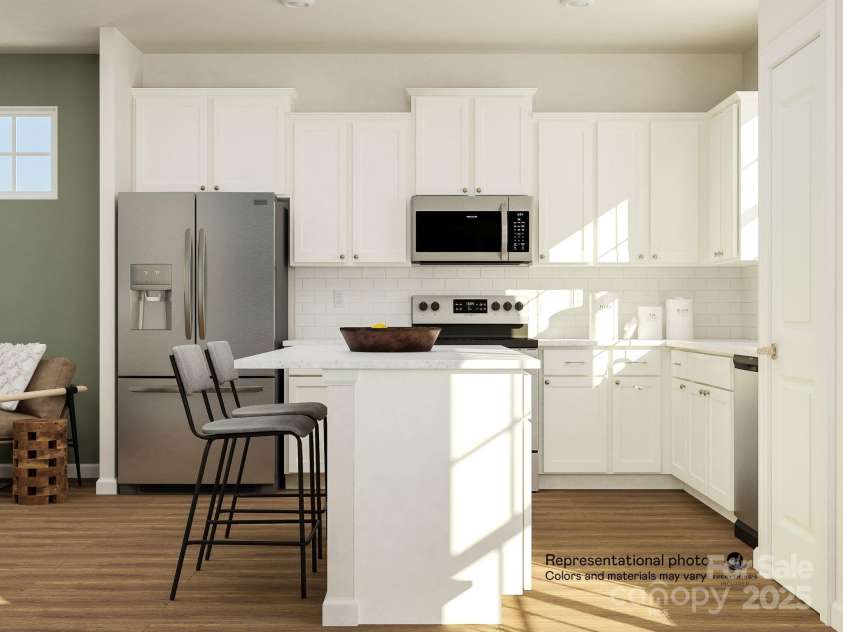 241 Runner Stone Lane, Fort Mill, SC 29715.  MLS# CAR4275297, YatesRealty ID 22202. Kitchen