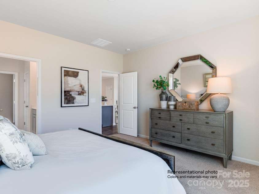 1016 Lookout Shoals Drive, Fort Mill, SC 29715.  MLS# CAR4275317, YatesRealty ID 22204. Owners Suite