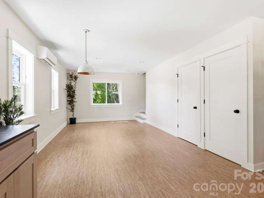 23 Fireside Drive, Asheville, NC 28806.  MLS# CAR4318577, YatesRealty ID 22204. 