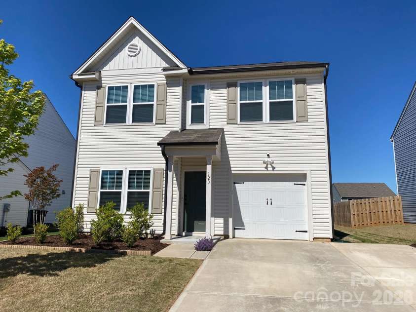 120 Slalom Street, Statesville, NC 28677.  MLS# CAR4333565, YatesRealty ID 22206. 