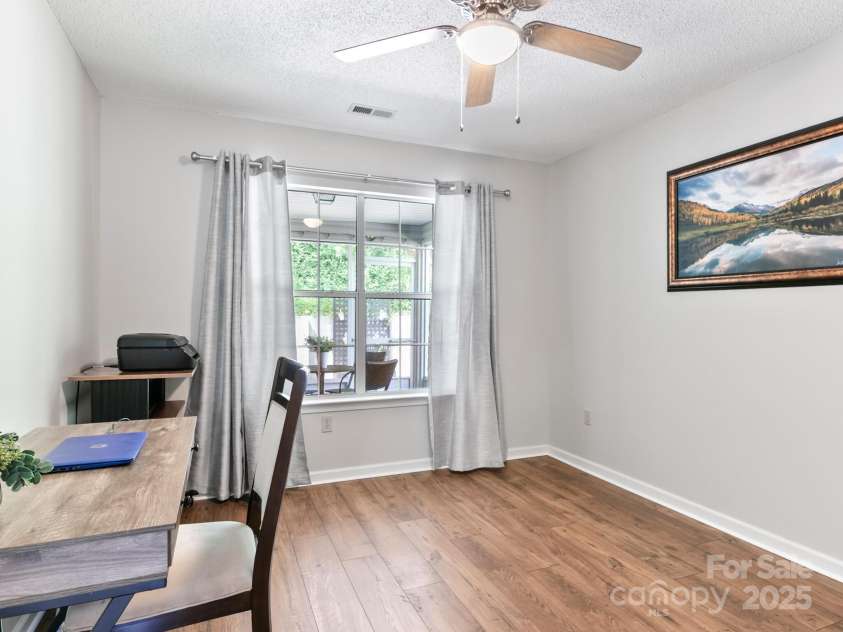 670 New Village Drive, Hendersonville, NC 28791.  MLS# CAR4272117, YatesRealty ID 22206. Bed 3