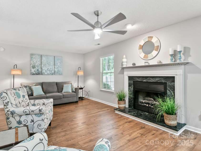 670 New Village Drive, Hendersonville, NC 28791.  MLS# CAR4272117, YatesRealty ID 22206. Cozy den