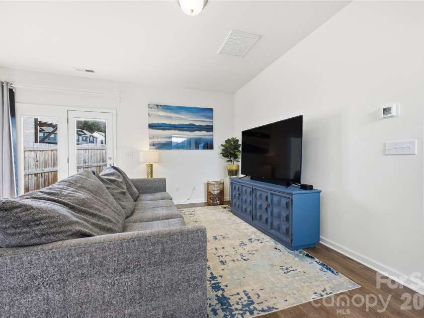 600 Cardwell Lane, Fletcher, NC 28732.  MLS# CAR4333733, YatesRealty ID 22207. 