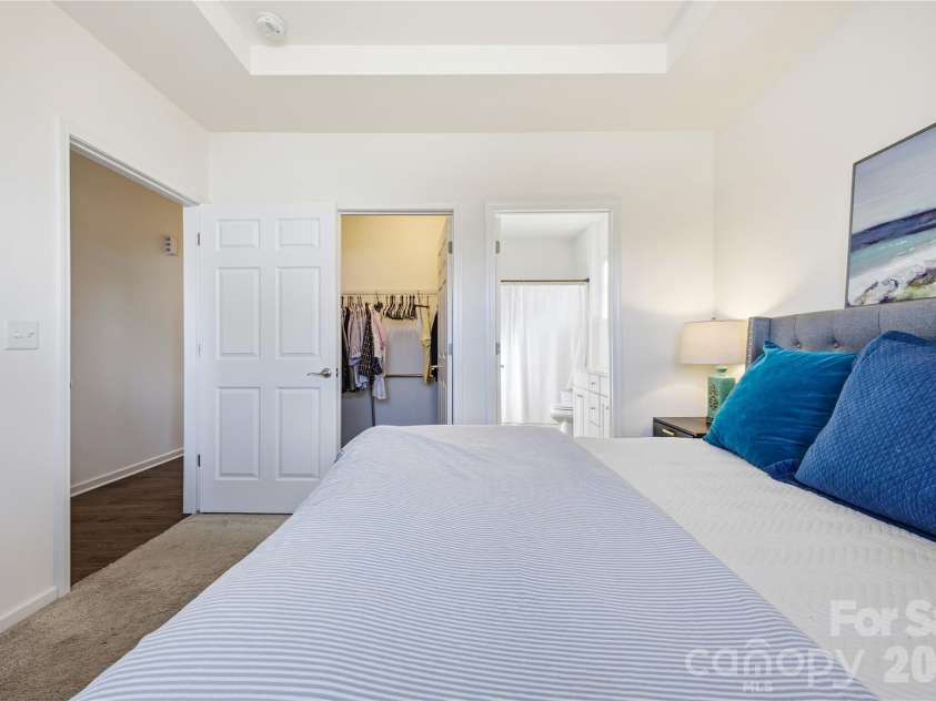 600 Cardwell Lane, Fletcher, NC 28732.  MLS# CAR4333733, YatesRealty ID 22207. 