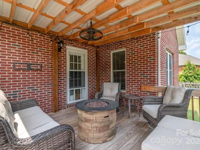 773 Hathcock Glen Drive, Oakboro, NC 28129.  MLS# CAR4275326, YatesRealty ID 22207. 