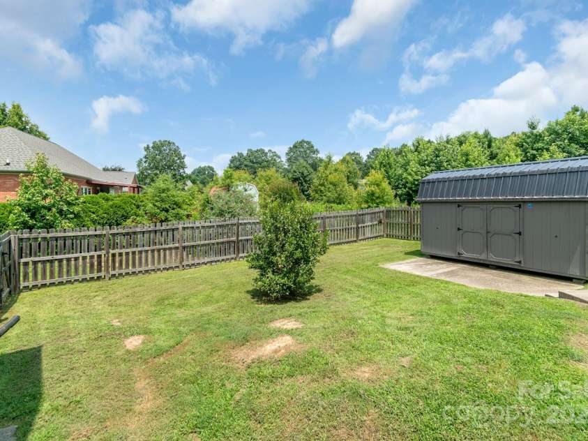 773 Hathcock Glen Drive, Oakboro, NC 28129.  MLS# CAR4275326, YatesRealty ID 22207. 