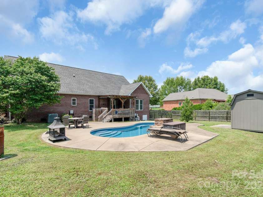773 Hathcock Glen Drive, Oakboro, NC 28129.  MLS# CAR4275326, YatesRealty ID 22207. 