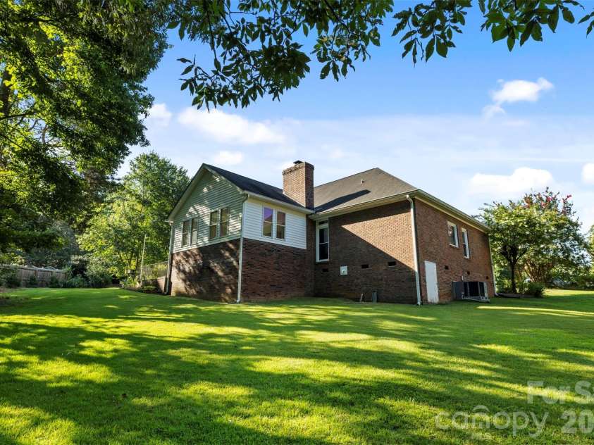 1035 South Bank Drive, Rock Hill, SC 29732.  MLS# CAR4337767, YatesRealty ID 22208. 