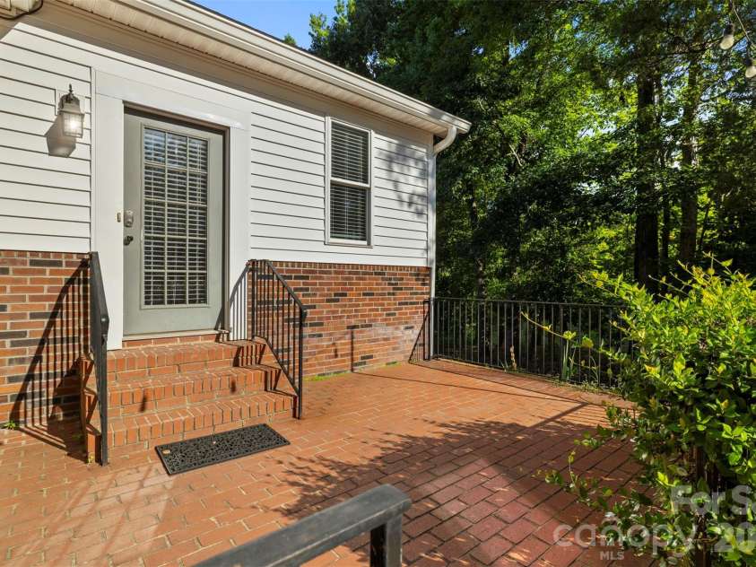 1035 South Bank Drive, Rock Hill, SC 29732.  MLS# CAR4337767, YatesRealty ID 22208. 