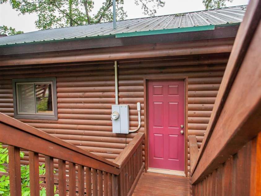 307 Blue Ridge Parkway, Bryson City, NC 28713.  MLS# CAR4275021, YatesRealty ID 22208. 