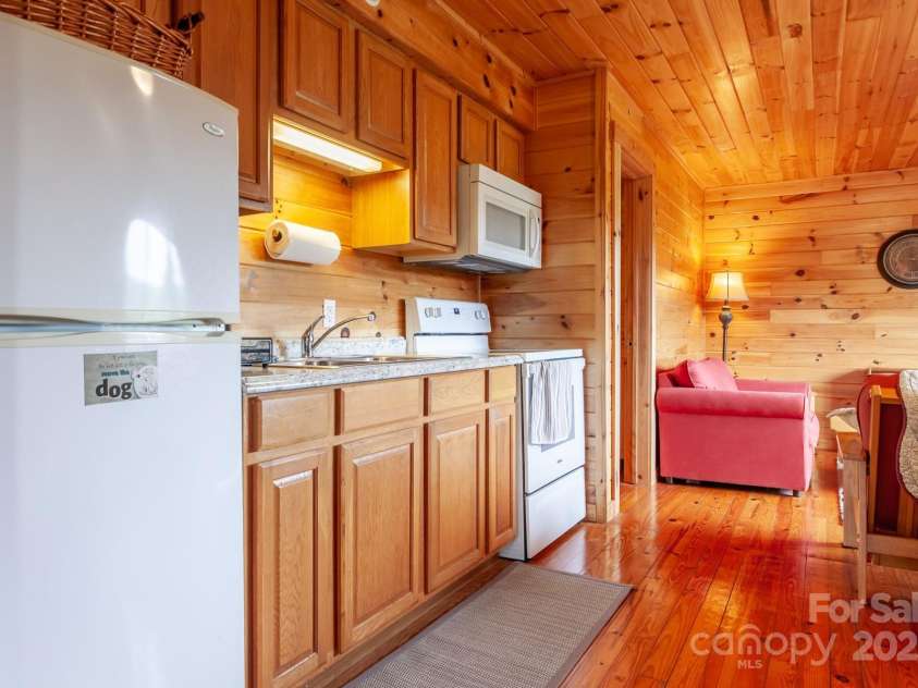 307 Blue Ridge Parkway, Bryson City, NC 28713.  MLS# CAR4275021, YatesRealty ID 22208. 