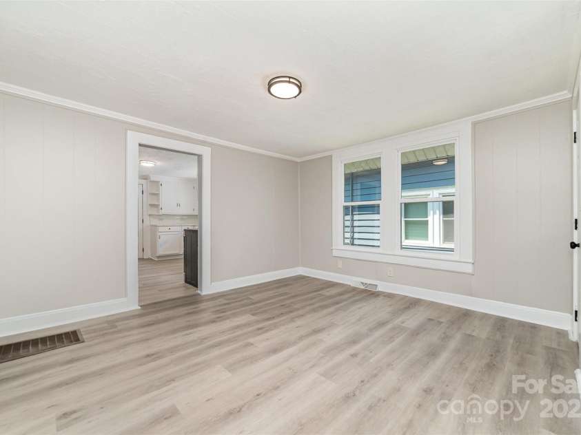 105 McGill Avenue, Concord, NC 28025.  MLS# CAR4275032, YatesRealty ID 22210. 