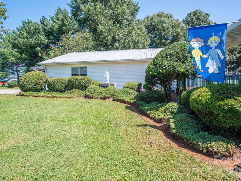 2482 June Bug Road, Vale, NC 28168.  MLS# CAR4356997, YatesRealty ID 22210. 