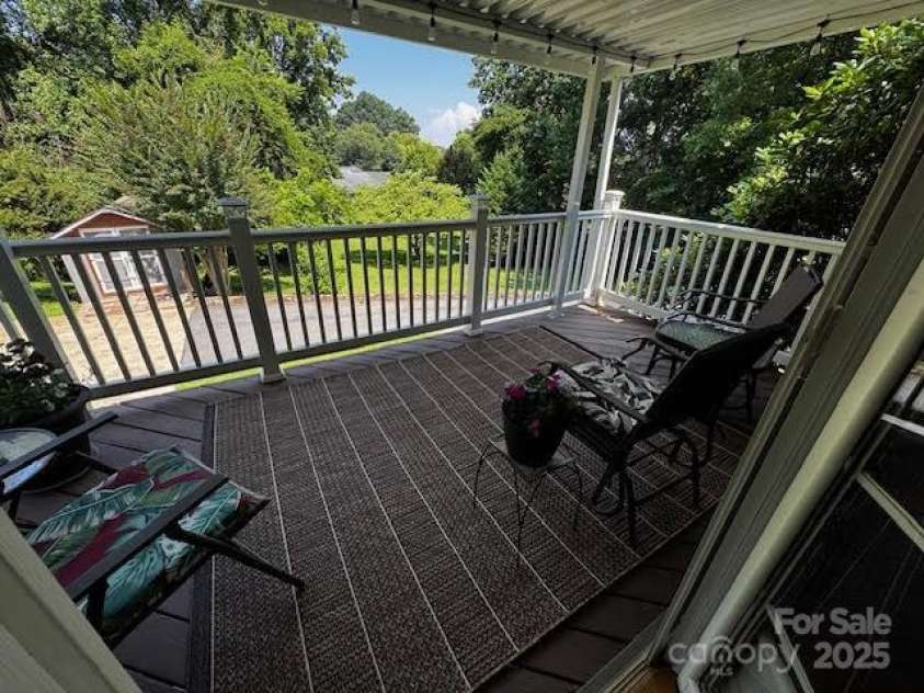 204 Brentwood Drive, Maiden, NC 28650.  MLS# CAR4274805, YatesRealty ID 22212. Gorgeous covered porch