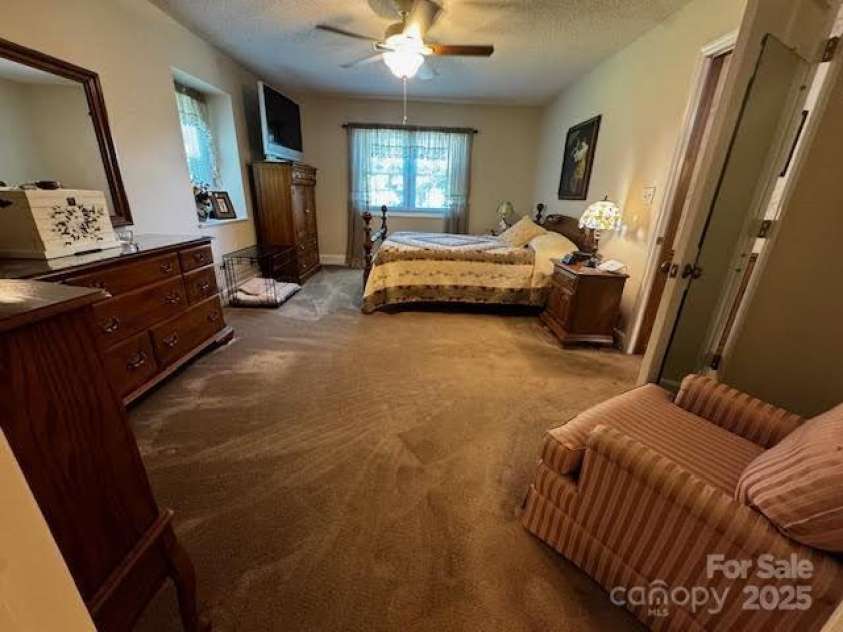 204 Brentwood Drive, Maiden, NC 28650.  MLS# CAR4274805, YatesRealty ID 22212. Large Primary