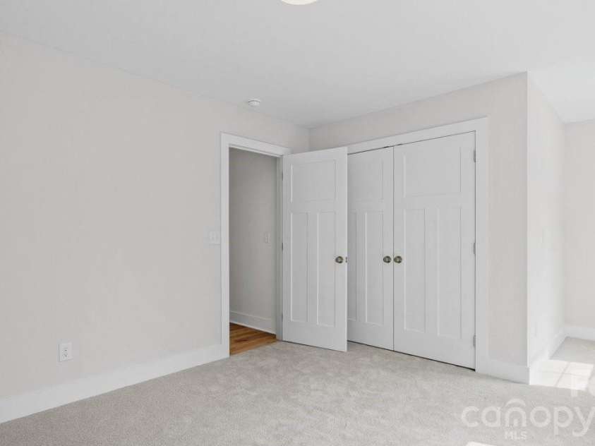 606 Teresa Circle, Waxhaw, NC 28173.  MLS# CAR4363542, YatesRealty ID 22213. Bedroom