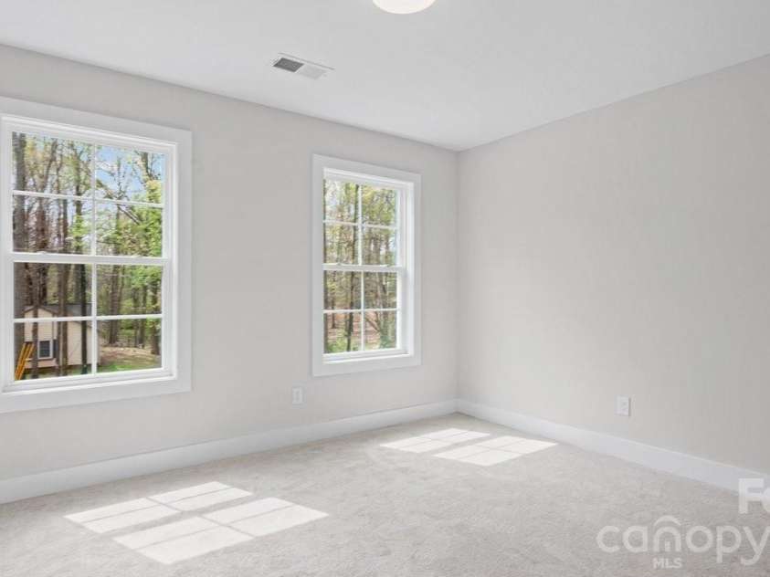 606 Teresa Circle, Waxhaw, NC 28173.  MLS# CAR4363542, YatesRealty ID 22213. Large Bedrooms