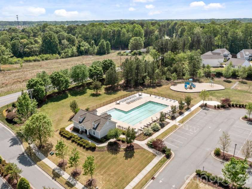 122 Slalom Street, Statesville, NC 28677.  MLS# CAR4370135, YatesRealty ID 22215. 